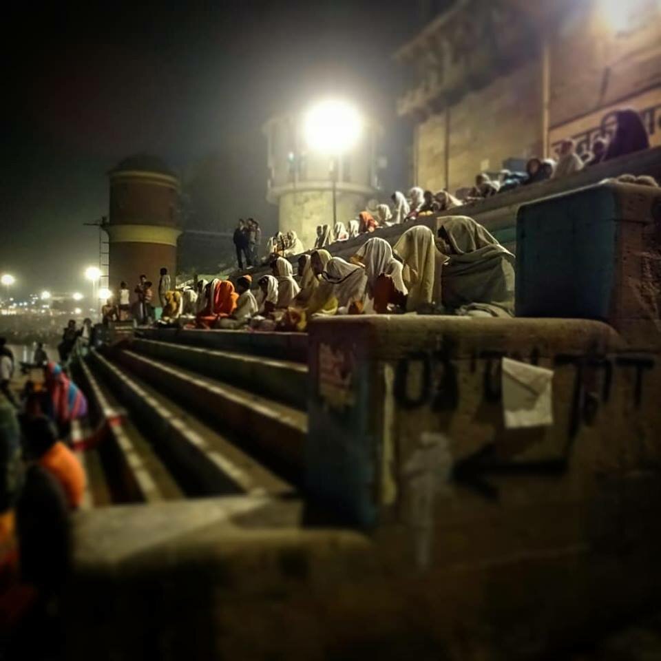 un eclipse de luna en Varanasi