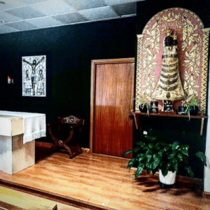 la capilla del aeropuerto, otro Post Data